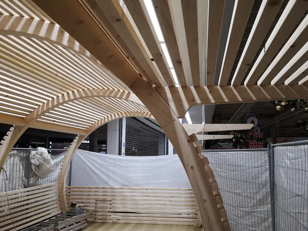 Padiglione espositivo cantina Biagi — Legno lamellare e legno massello — Centro Commerciale Val Vibrata (TE) — Legno System (foto 1 di 1)