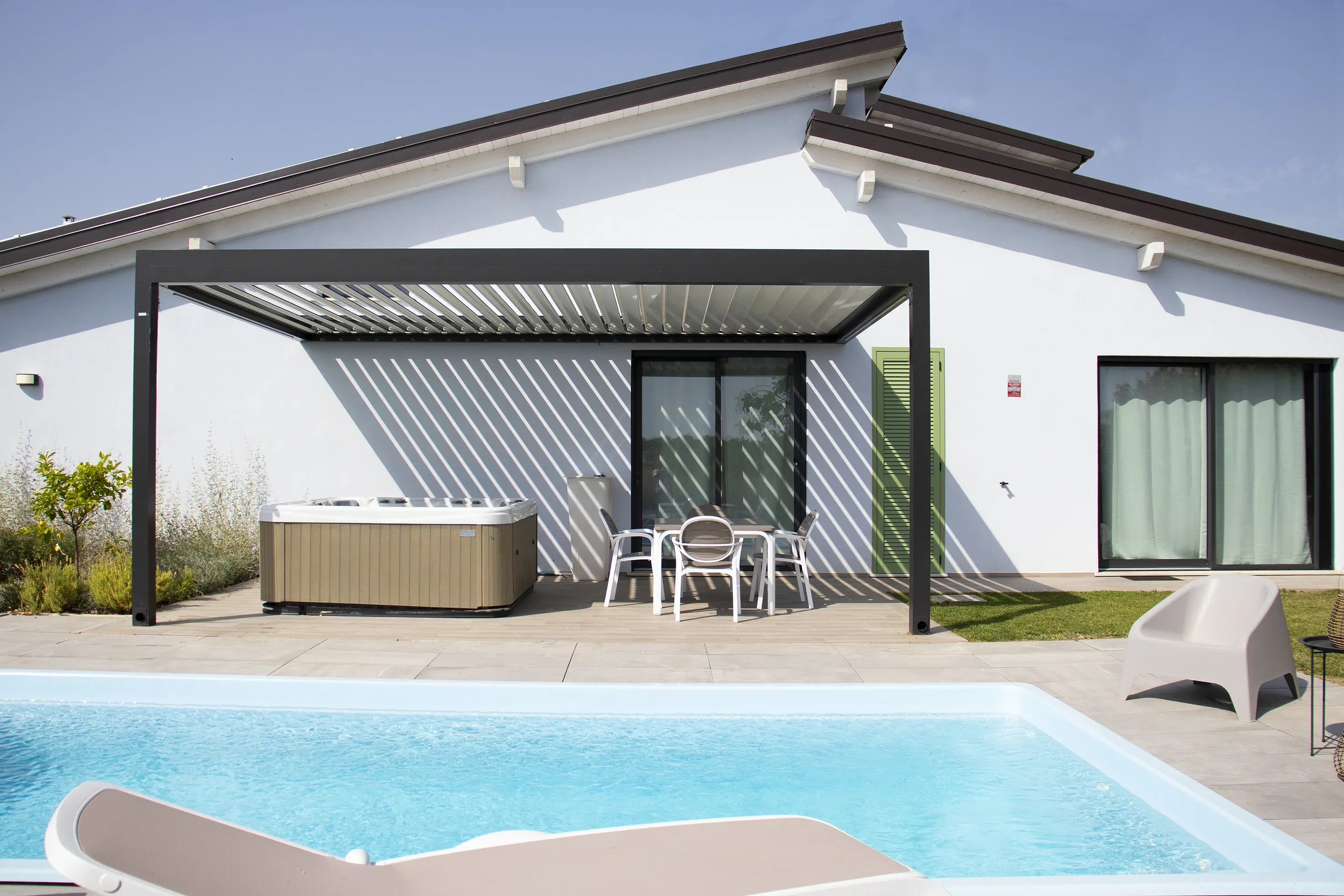 Casa unifamiliare a Nereto · Demolizione e ricostruzione — X-LAM — Nereto (TE) — Legno System (foto 1 di 5)